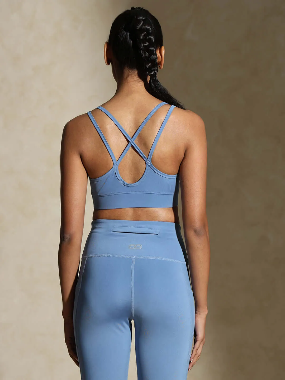 Cerulean Yoga Strap Back Bra & Aura Leggings