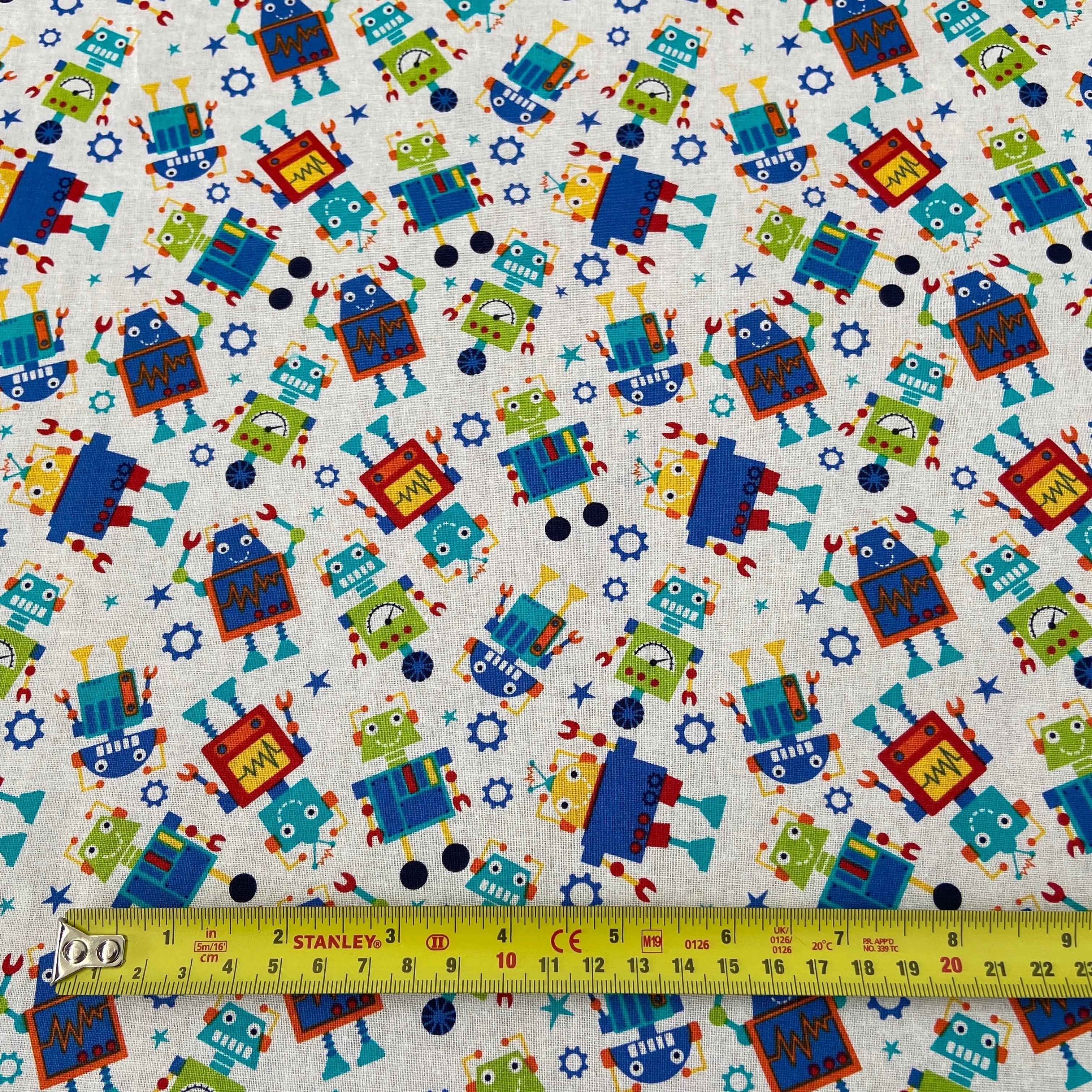 FS679_2 Robot Dreams Cotton Fabric White