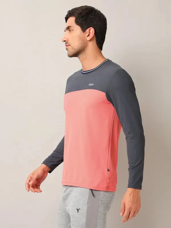 Men Colorblock Slim Fit Crew Neck T-shirt with MATPIQ