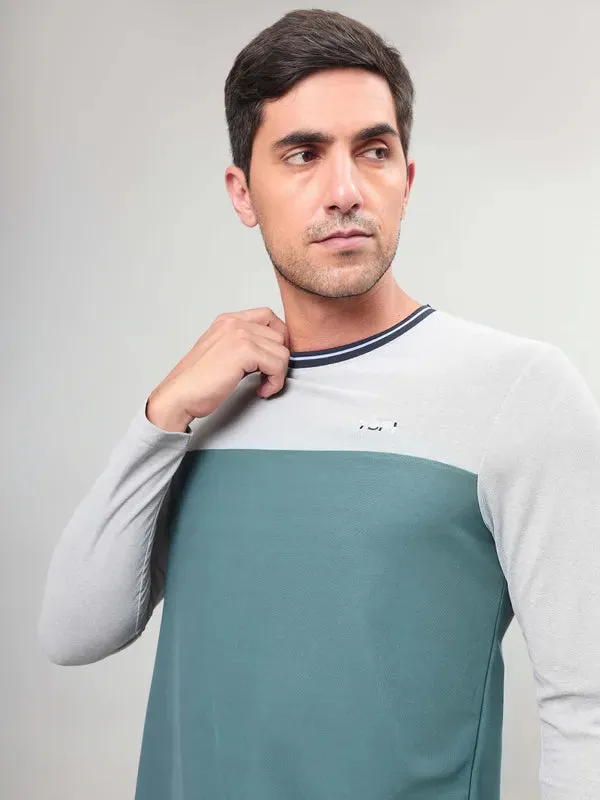 Men Colorblock Slim Fit Crew Neck T-shirt with MATPIQ