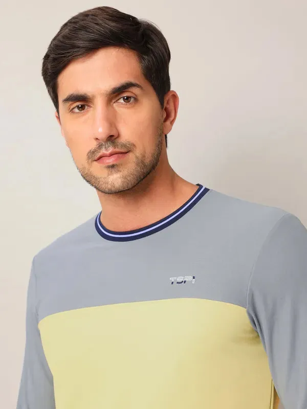 Men Colorblock Slim Fit Crew Neck T-shirt with MATPIQ