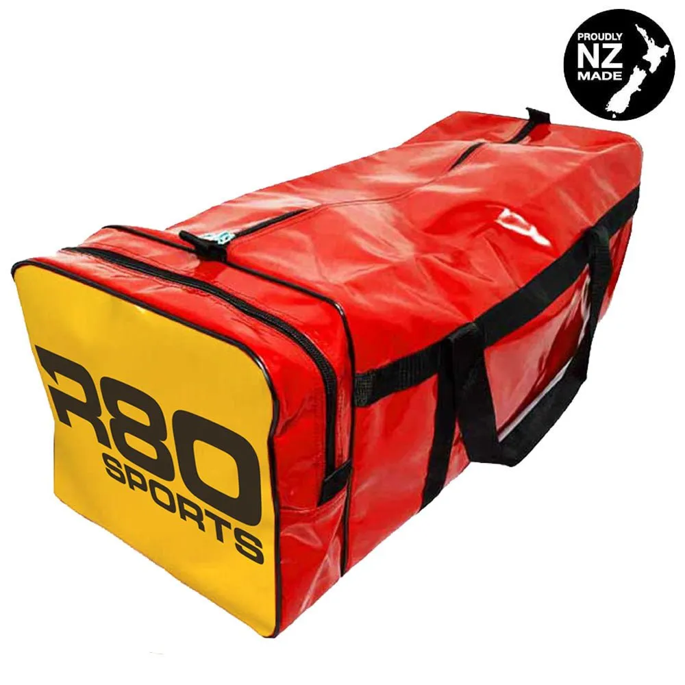 R80 Club Kit Colours Gear Bag Red with End Pocket