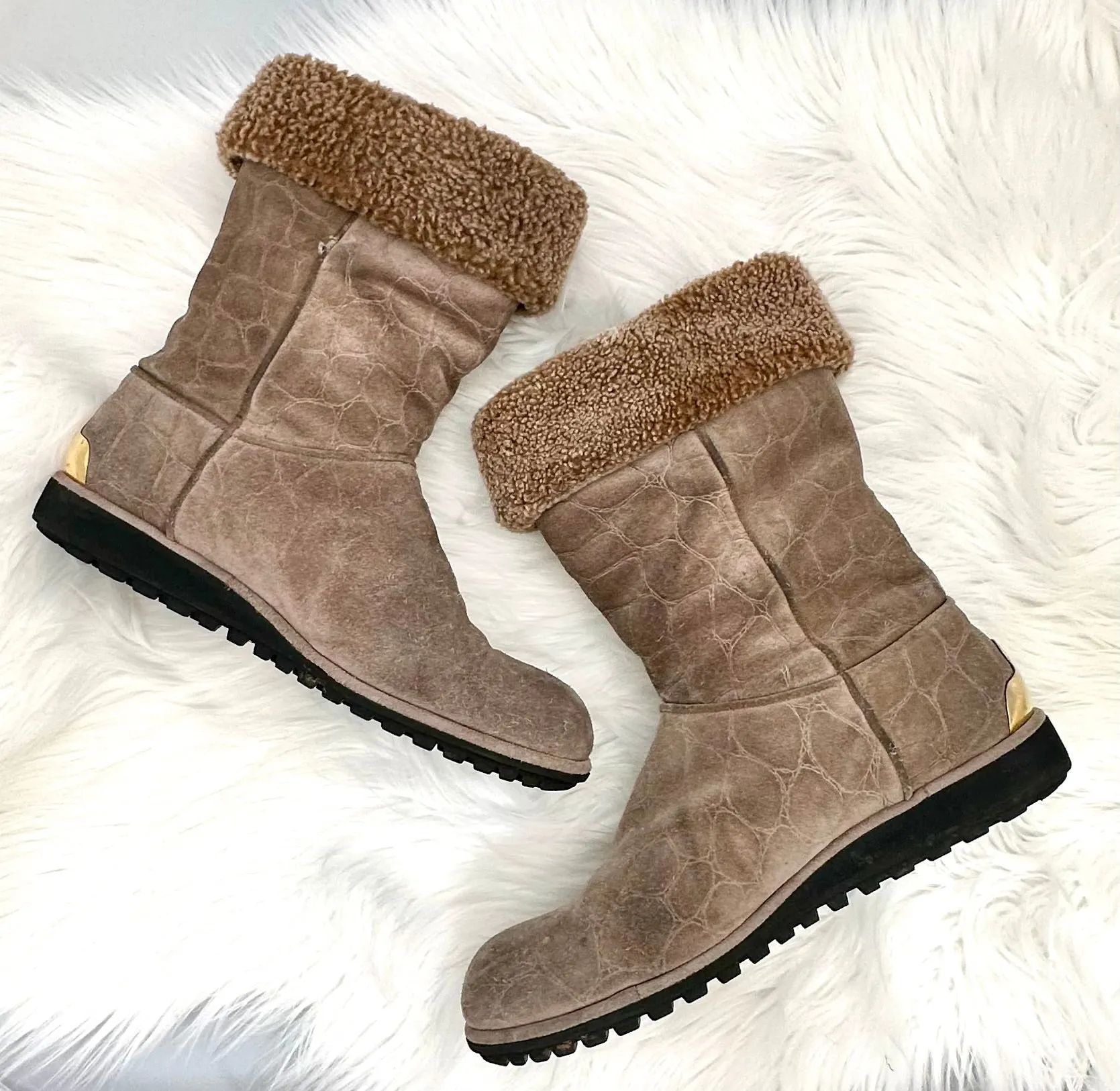 Stuart Weitzman Women’s Tan Stamped Suede Leather Faux Fur Lined Boot Logo size 8.5 (preowned)