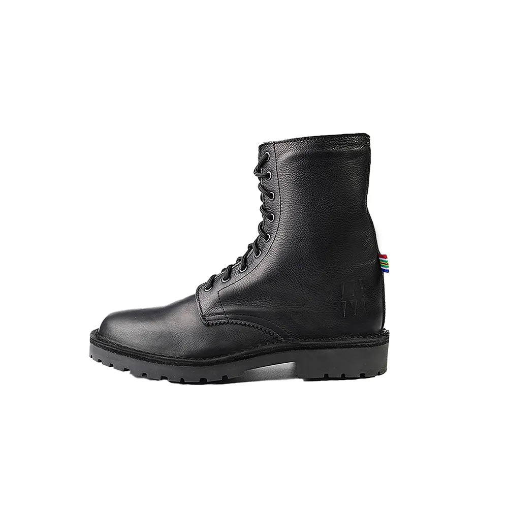 THE VELDSKOEN MOVEME RANGER (BLACK SOLE. BLACK LEATHER BOOT)